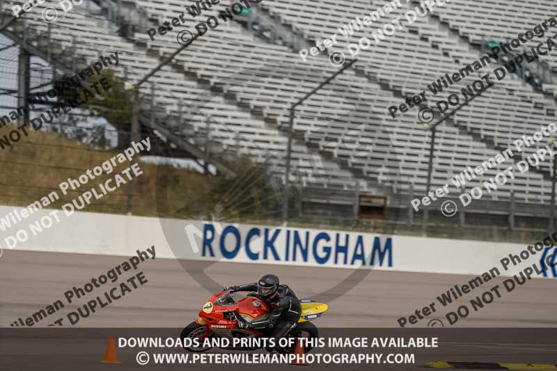 Rockingham no limits trackday;enduro digital images;event digital images;eventdigitalimages;no limits trackdays;peter wileman photography;racing digital images;rockingham raceway northamptonshire;rockingham trackday photographs;trackday digital images;trackday photos